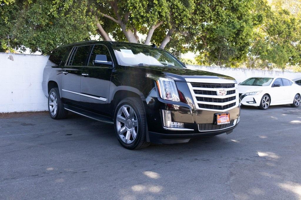 used 2020 Cadillac Escalade ESV car, priced at $38,995