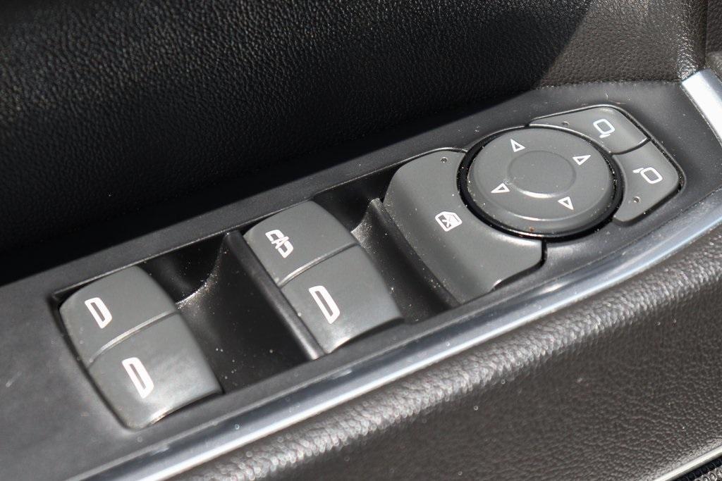 used 2022 Chevrolet Silverado 1500 car, priced at $27,995