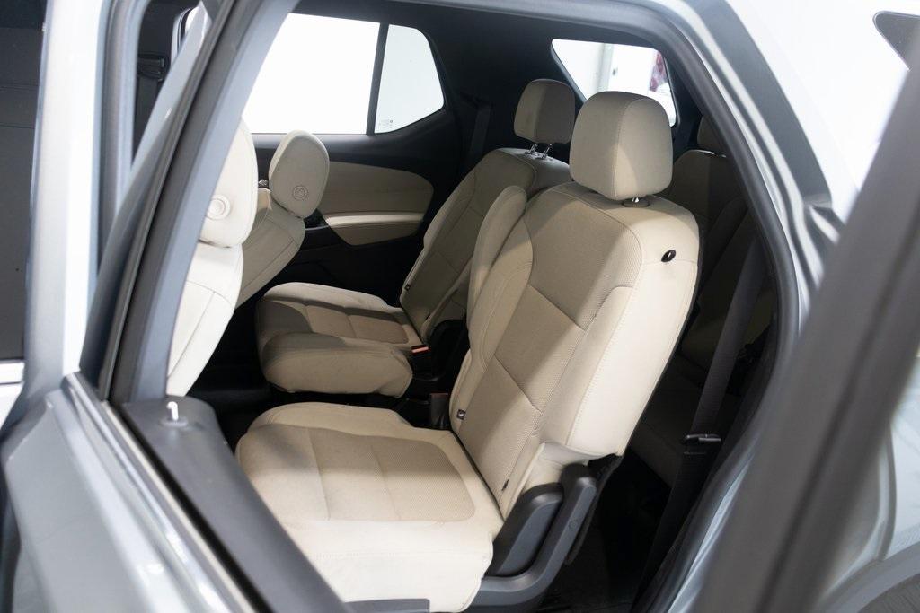 used 2023 Chevrolet Traverse car, priced at $23,995