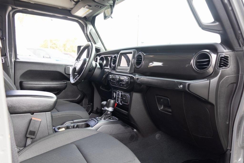 used 2022 Jeep Gladiator car, priced at $28,995