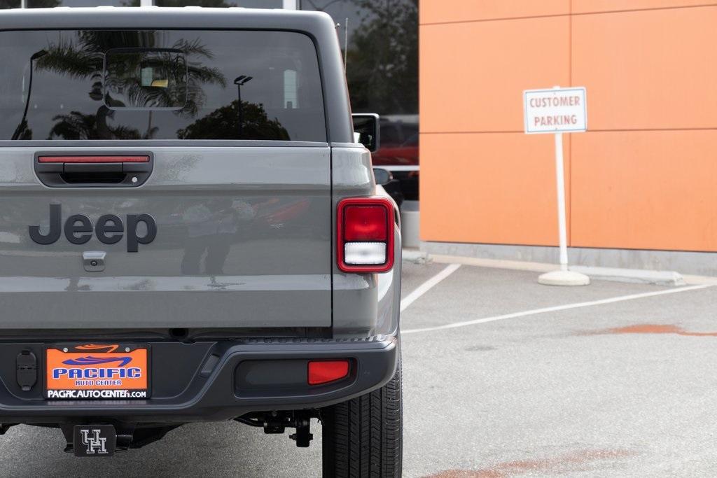 used 2022 Jeep Gladiator car, priced at $28,995