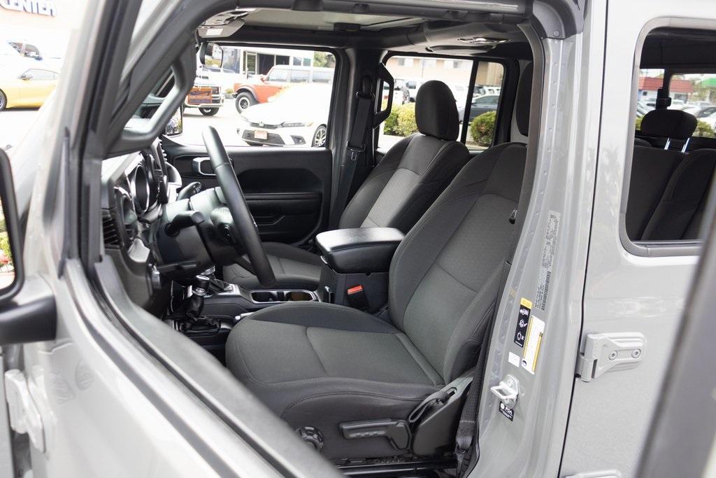 used 2022 Jeep Gladiator car, priced at $28,995