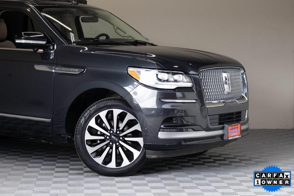 used 2022 Lincoln Navigator car, priced at $59,995