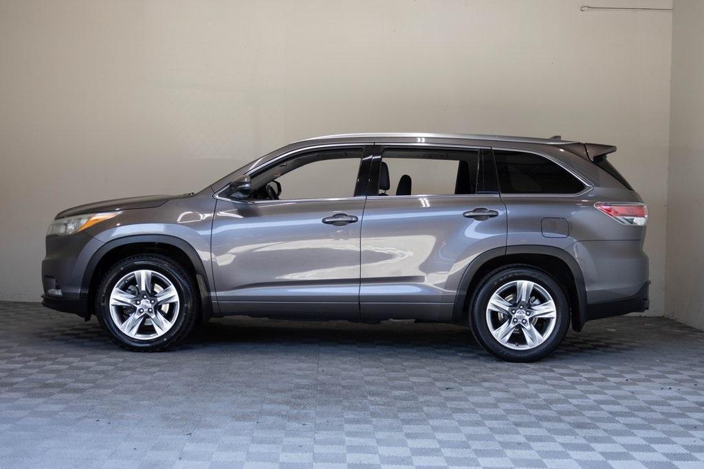 used 2015 Toyota Highlander car, priced at $18,995