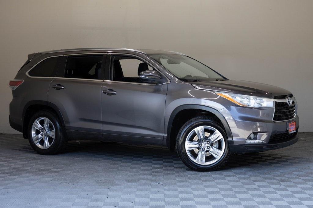 used 2015 Toyota Highlander car, priced at $18,995