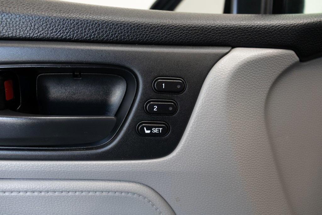 used 2018 Honda Odyssey car, priced at $17,995
