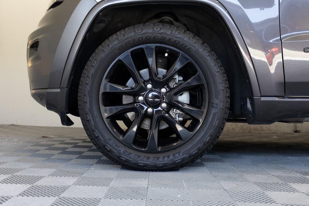 used 2018 Jeep Grand Cherokee car, priced at $15,995