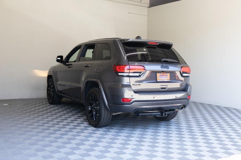 used 2018 Jeep Grand Cherokee car, priced at $15,995