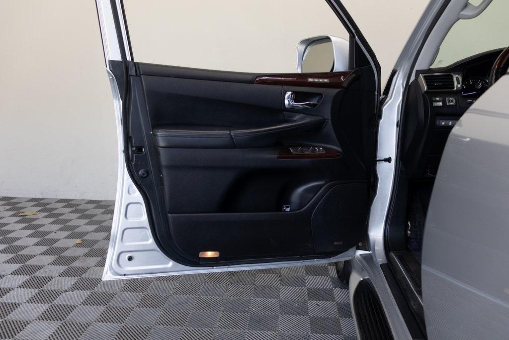 used 2014 Lexus LX 570 car, priced at $26,995