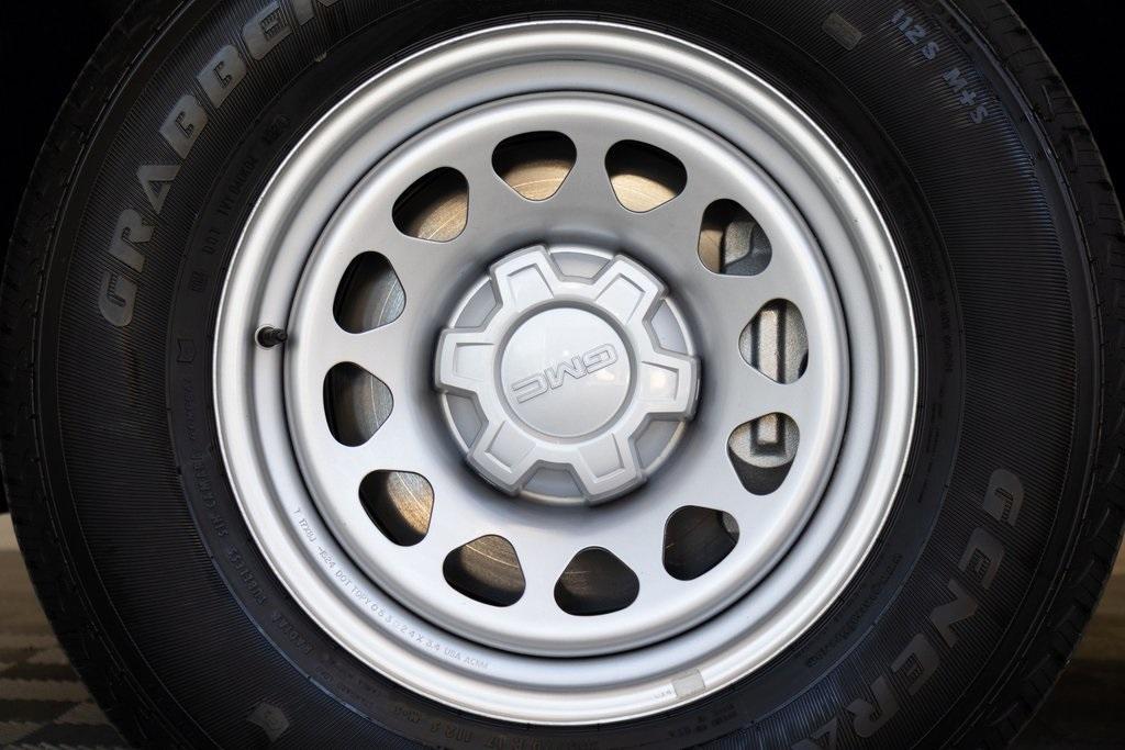 used 2024 GMC Sierra 1500 car, priced at $32,995