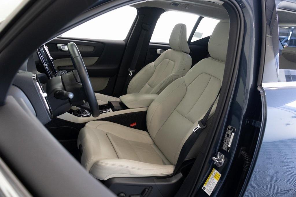 used 2020 Volvo XC40 car, priced at $26,995