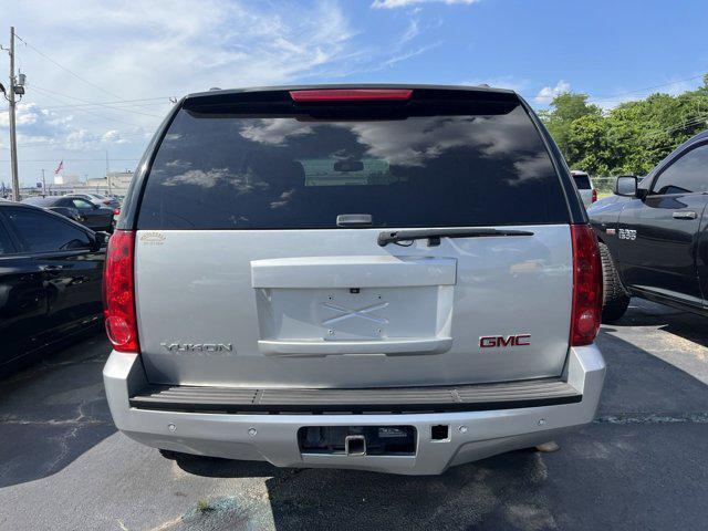 used 2013 GMC Yukon car, priced at $15,995