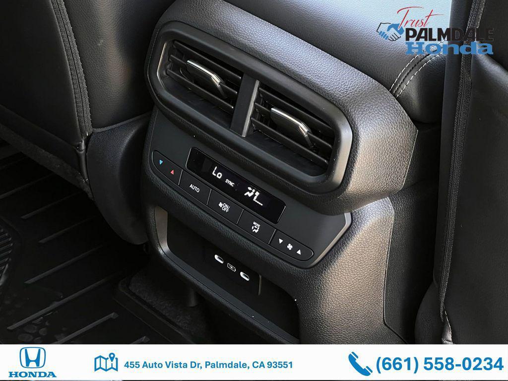 new 2025 Honda Pilot car, priced at $46,950