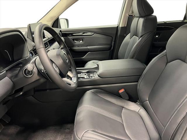 new 2025 Honda Pilot car, priced at $47,505