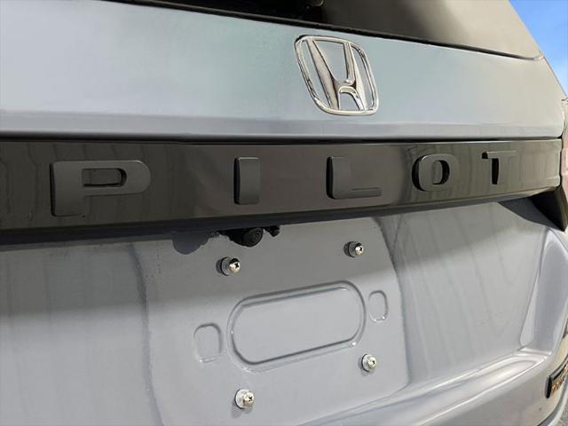 new 2025 Honda Pilot car, priced at $51,305