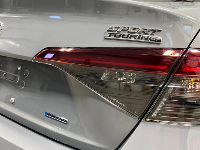 new 2025 Honda Civic Hybrid car, priced at $33,555