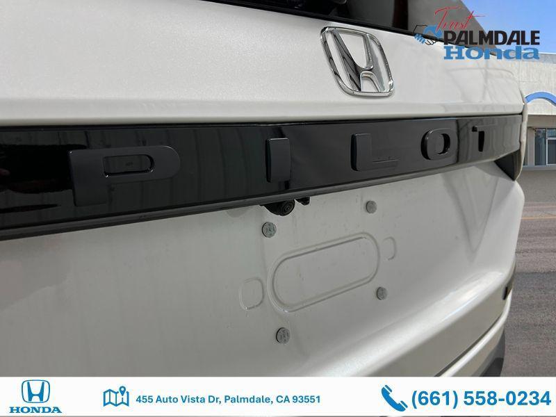 new 2025 Honda Pilot car, priced at $49,850