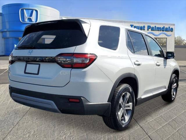 new 2025 Honda Pilot car, priced at $45,405