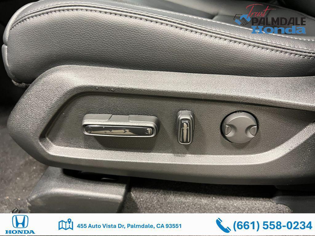 new 2025 Honda Pilot car, priced at $51,550