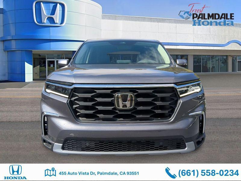 new 2025 Honda Pilot car, priced at $43,225