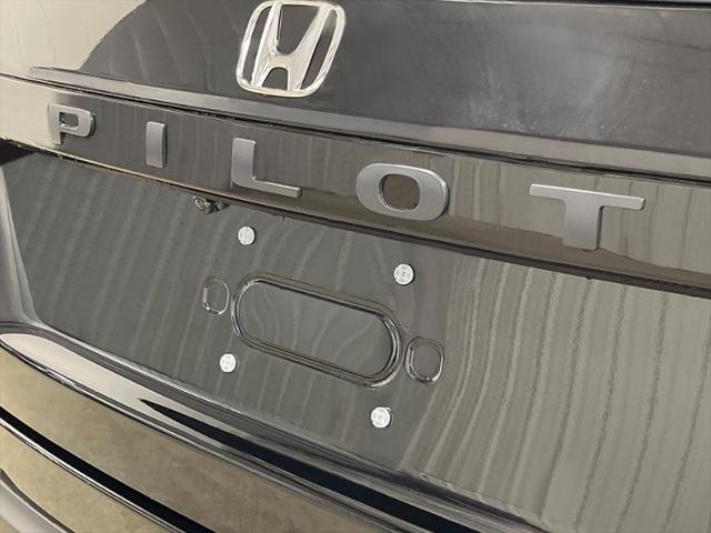 new 2025 Honda Pilot car, priced at $51,155