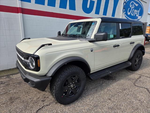 new 2025 Ford Bronco car, priced at $48,730