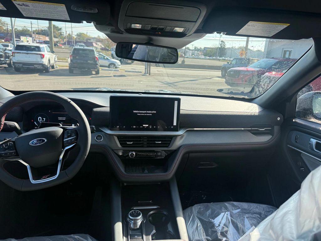 new 2025 Ford Explorer car, priced at $61,240