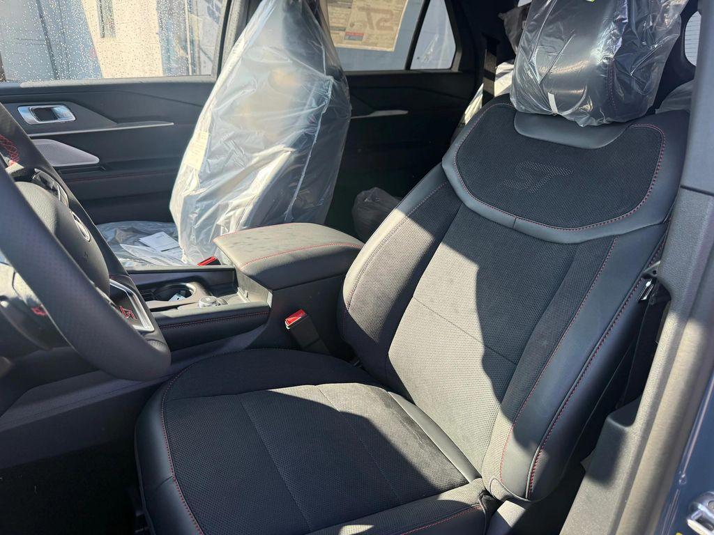new 2025 Ford Explorer car, priced at $61,240