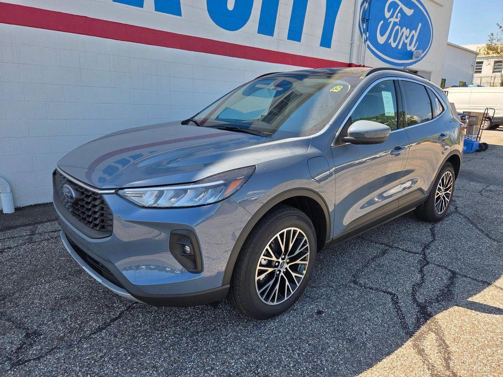 new 2025 Ford Escape PHEV car, priced at $34,020