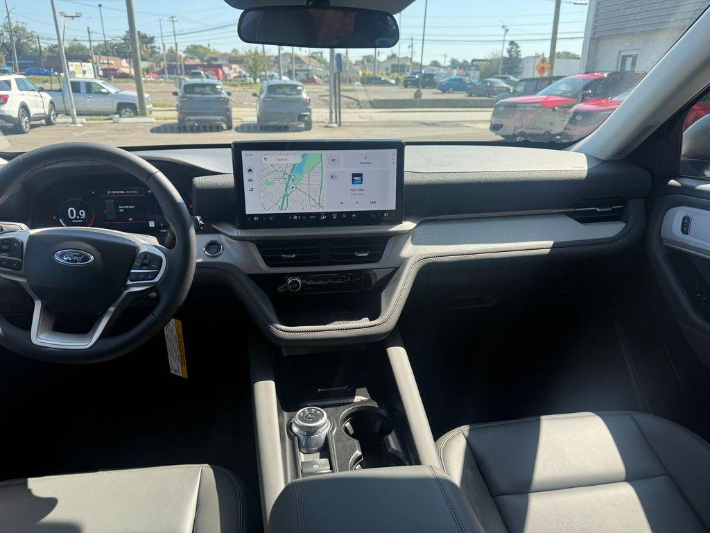 new 2025 Ford Explorer car, priced at $49,670