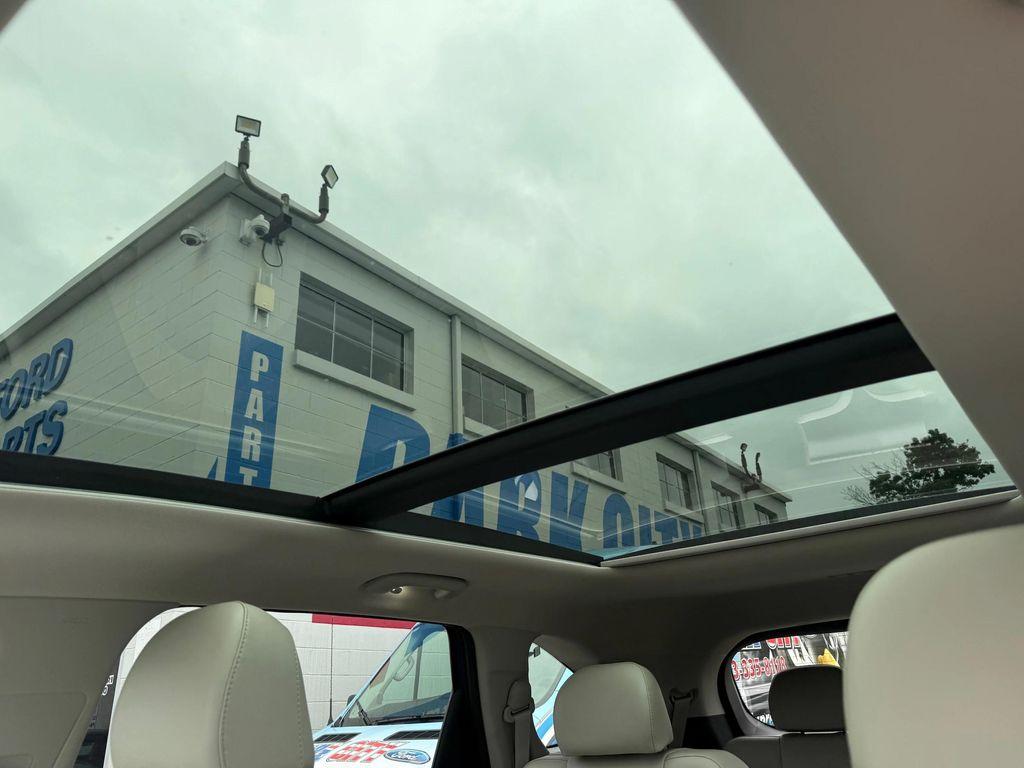 used 2022 Kia Sorento car, priced at $28,385