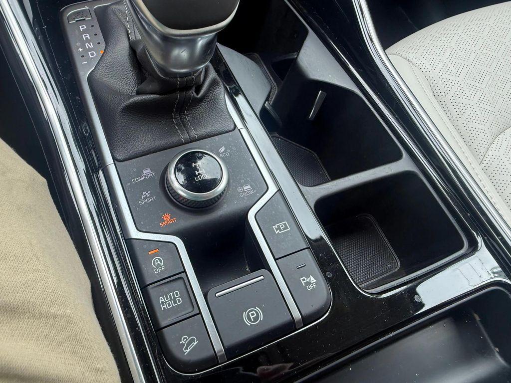 used 2022 Kia Sorento car, priced at $28,385