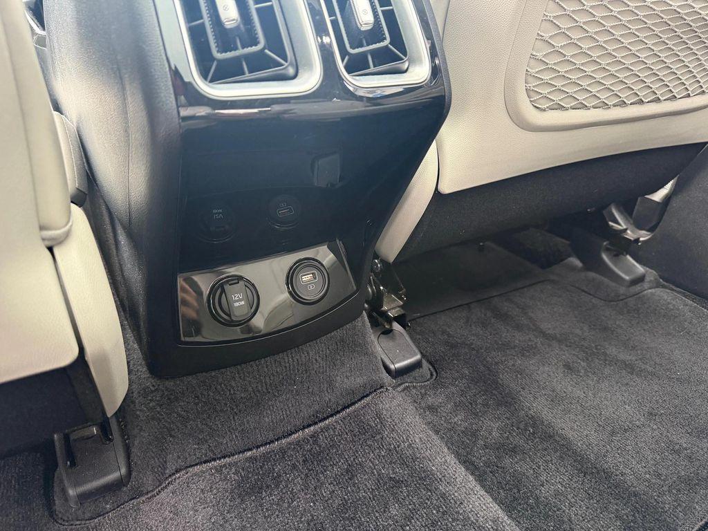 used 2022 Kia Sorento car, priced at $28,385