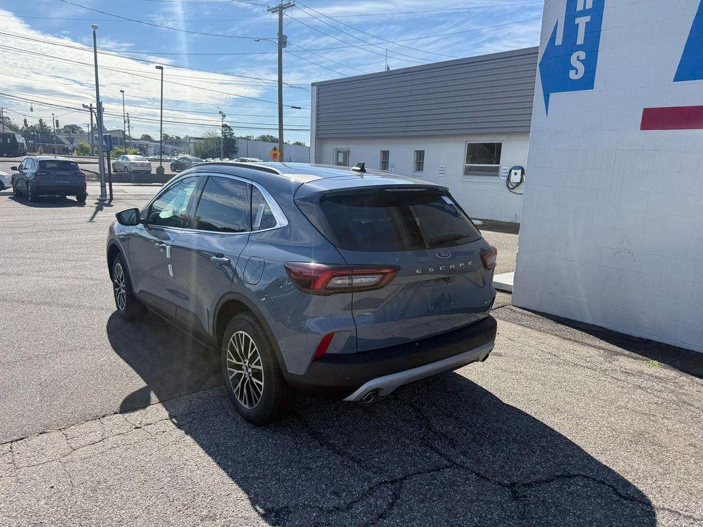 new 2025 Ford Escape PHEV car, priced at $31,712