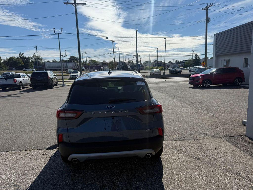 new 2025 Ford Escape PHEV car, priced at $31,712