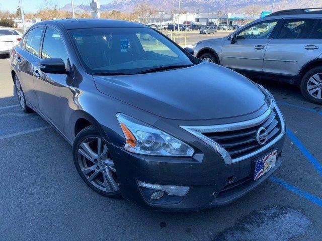 used 2014 Nissan Altima car, priced at $10,791