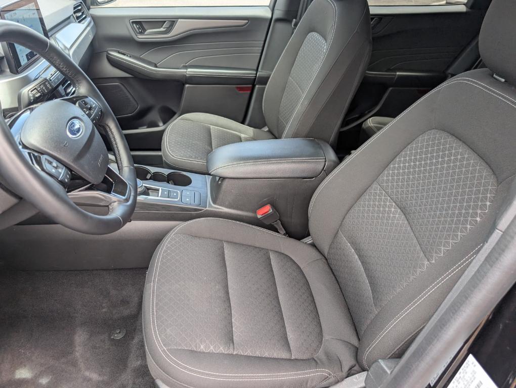 used 2024 Ford Escape car, priced at $25,754