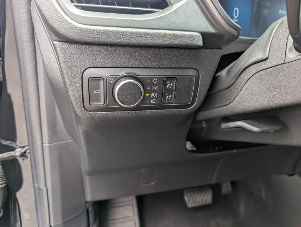 used 2024 Ford Escape car, priced at $25,754