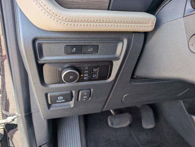used 2023 Ford Expedition car, priced at $43,991