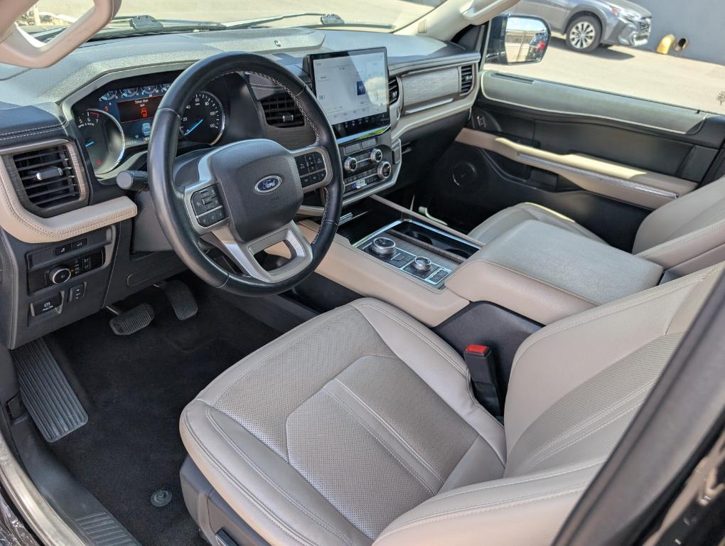 used 2023 Ford Expedition car, priced at $40,256