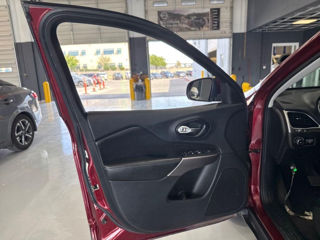 used 2019 Jeep Cherokee car, priced at $16,991