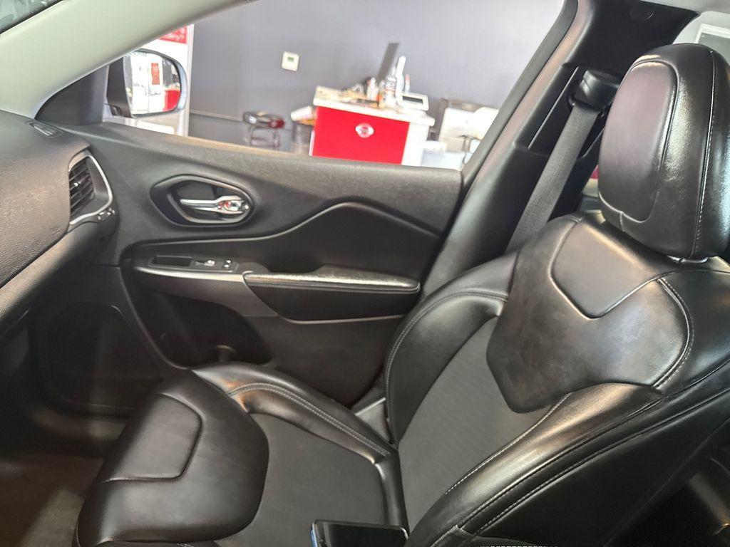 used 2019 Jeep Cherokee car, priced at $16,991
