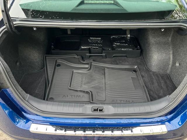 used 2022 Nissan Altima car, priced at $23,425