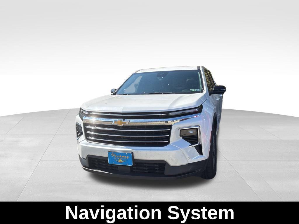 used 2024 Chevrolet Traverse car, priced at $34,322