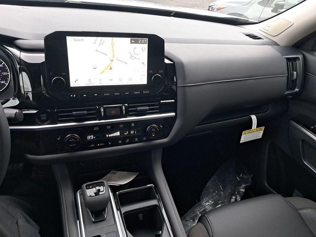 new 2025 Nissan Pathfinder car, priced at $40,244