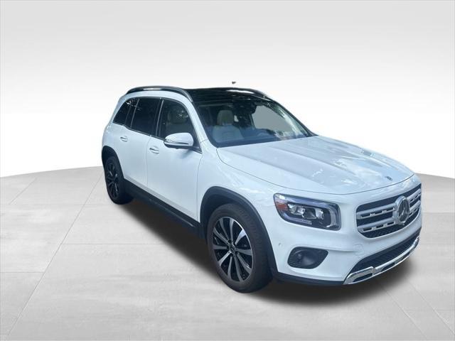 used 2022 Mercedes-Benz GLB 250 car, priced at $33,156
