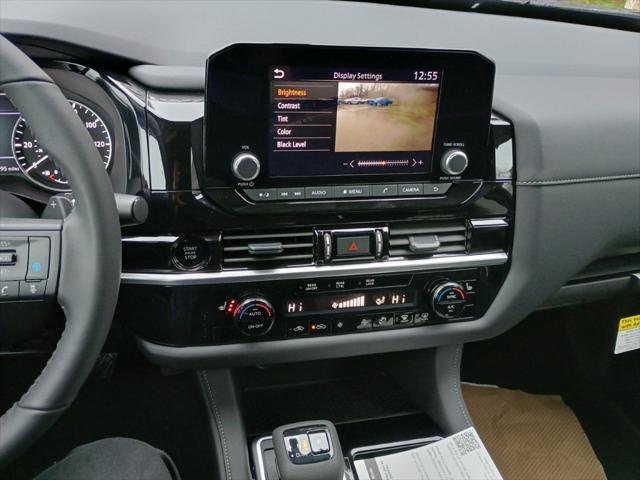 new 2025 Nissan Pathfinder car, priced at $41,512