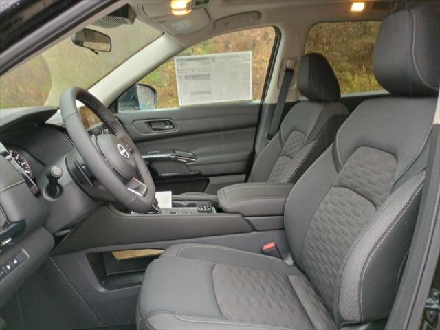 new 2025 Nissan Pathfinder car, priced at $41,512