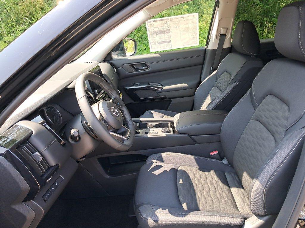 new 2025 Nissan Pathfinder car, priced at $43,248