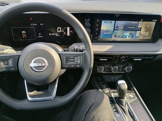 new 2025 Nissan Kicks car, priced at $26,005